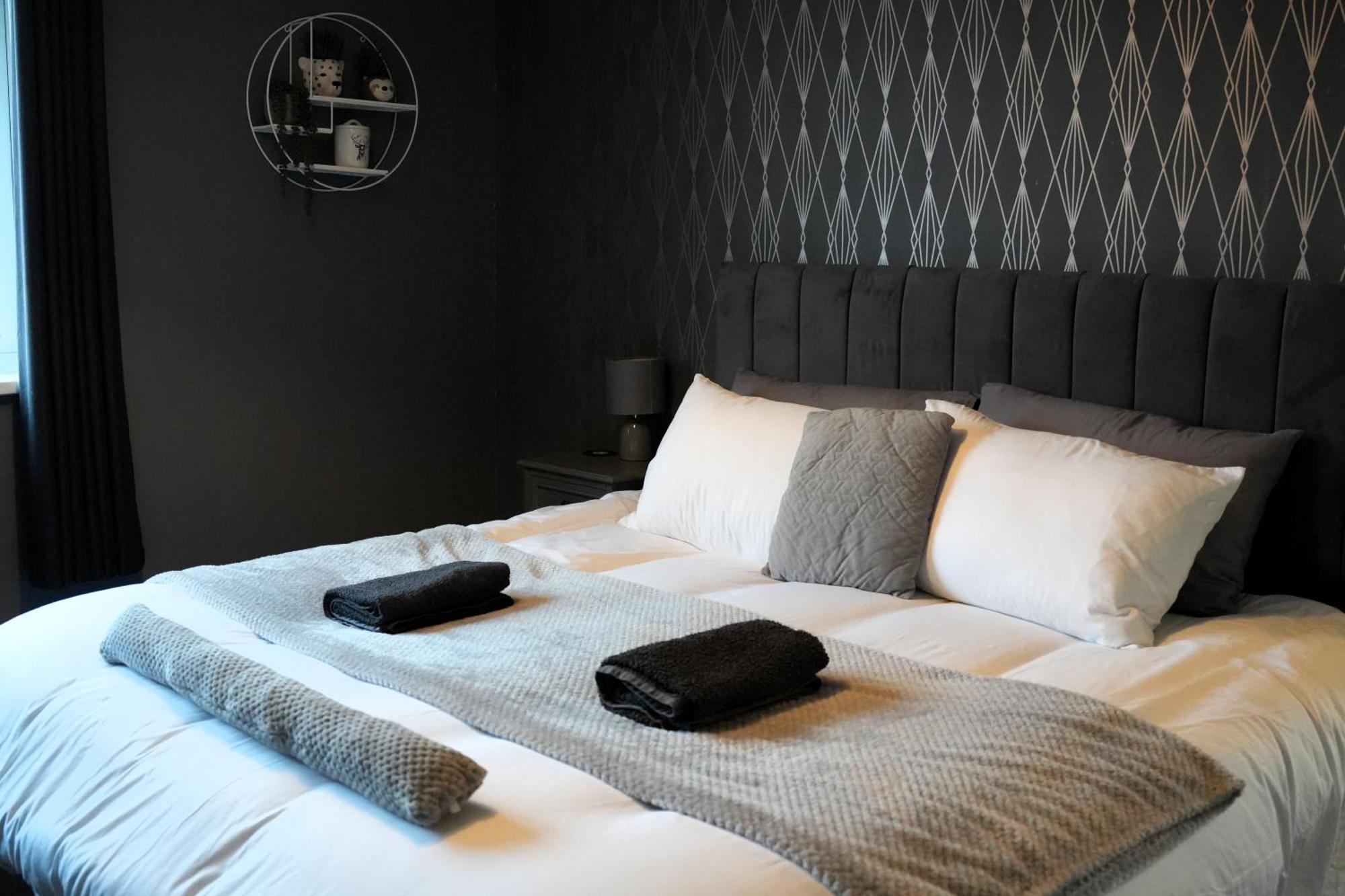 Detached Homestay - Super, King & Double Rooms - Leyland, Preston, Chorley, Lancashire المظهر الخارجي الصورة